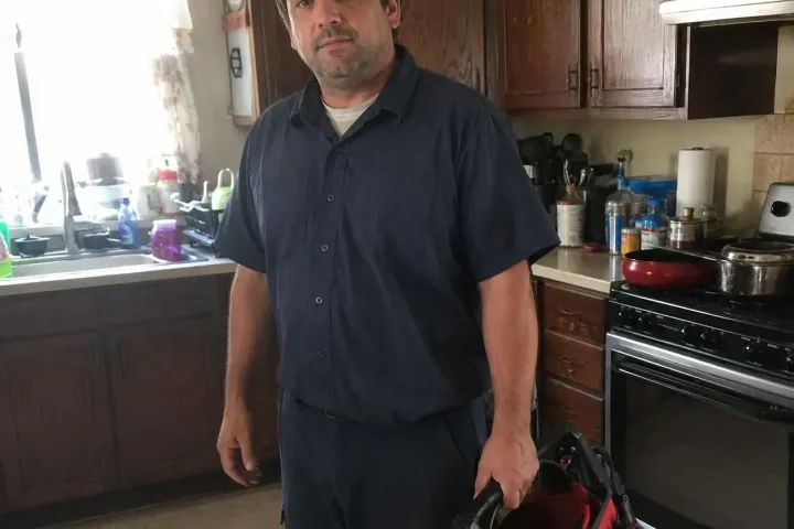 Boulder Sub-Zero Fix lead technician